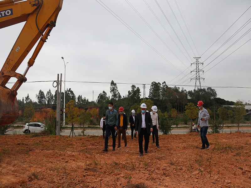 高新區(qū)廠前村至那艮村連接線道路工程施工現場1.jpg